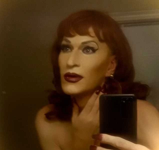 Photo 6 of Jennifer Bardot