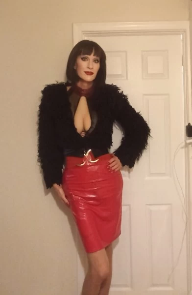 Photo 9 of Jennifer Bardot