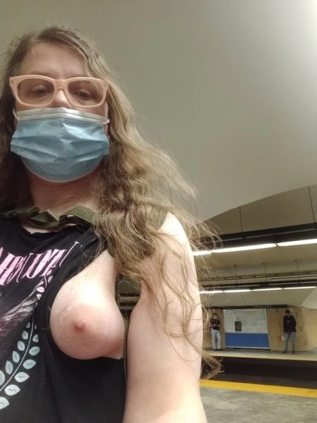 Photo 2 of Katou 514-806-0929