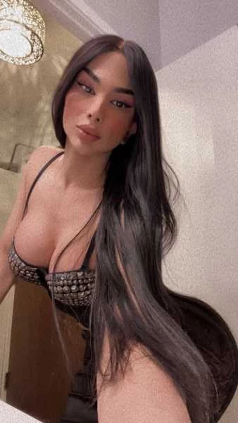 Photo 20 of Miss Sandra (438) 308-3250