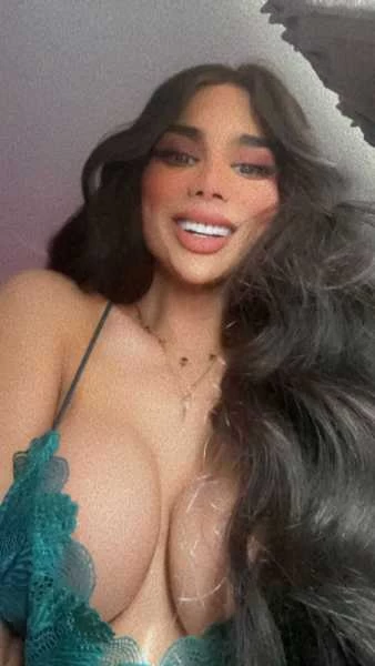 Photo 7 of Miss Sandra (438) 308-3250