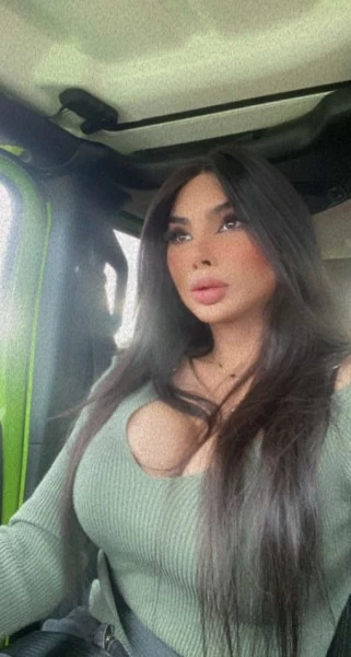 Photo 15 of Miss Sandra (438) 308-3250