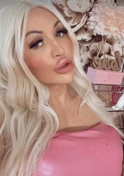 Thumbnail of Nikki’s photo gallery