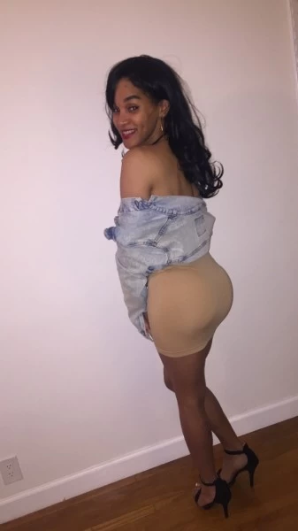 Photo 3 of Angel Lex