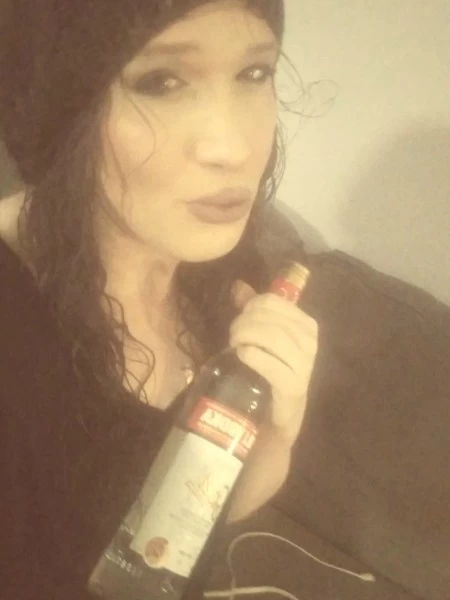 Photo 2 of (613) 909 22-88  AVAILABLE