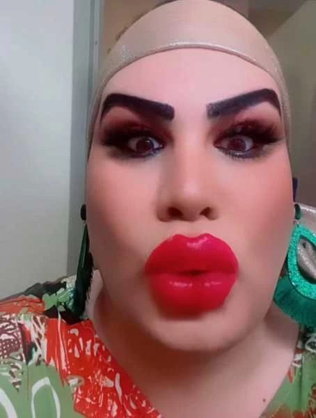 Photo 3 of Kissy Bimbo