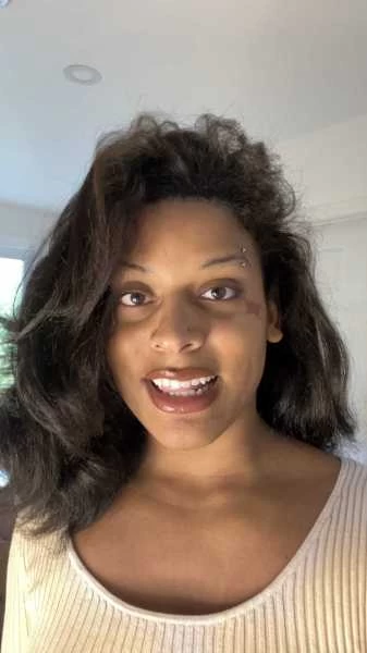 Photo 2 of Amber -Hochelaga