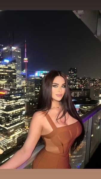 Photo 10 of Miss Mia