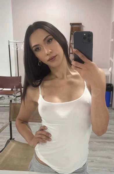 Photo 7 of Nina Jazmin