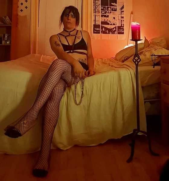 Photo 3 of Dinah Devoir