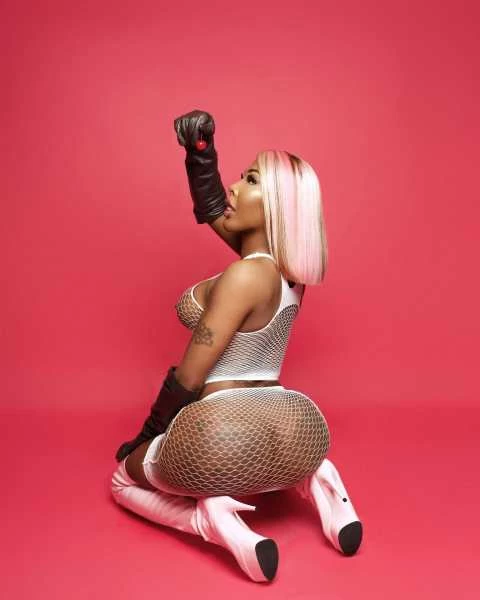 Photo 3 of Mila ford