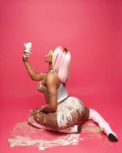 Photo 4 of Mila ford