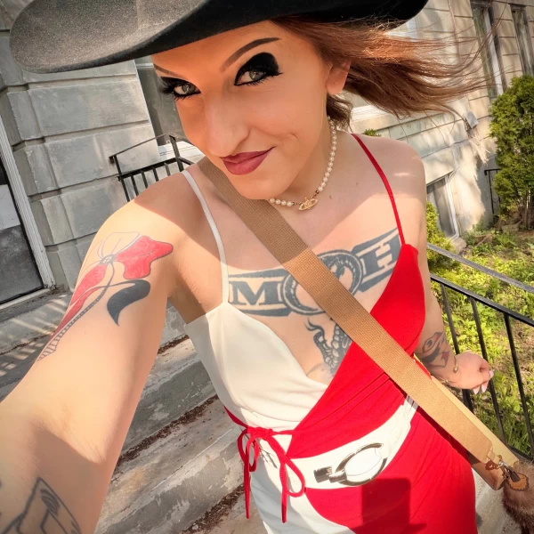 Photo 34 of Stephanie May