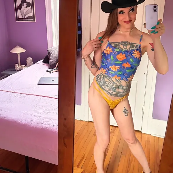 Photo 5 of Stephanie May