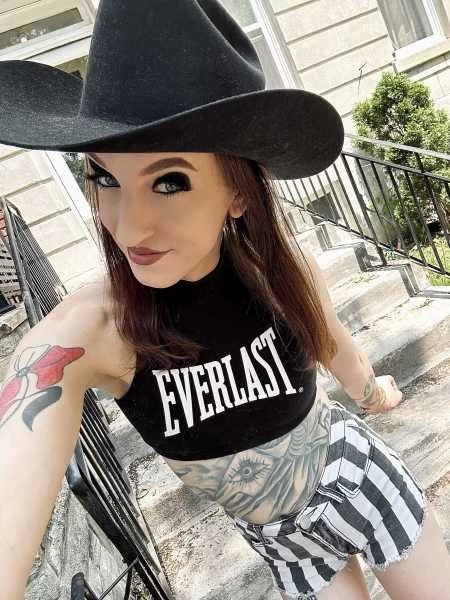 Photo 14 of Stephanie May