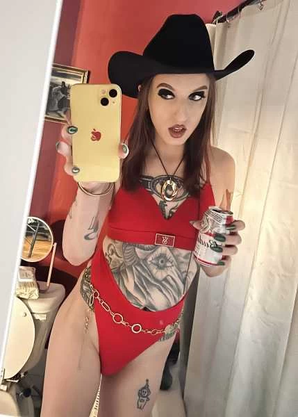 Photo 9 of Stephanie May