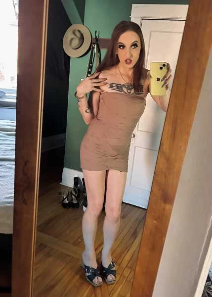 Photo 4 of Stephanie May