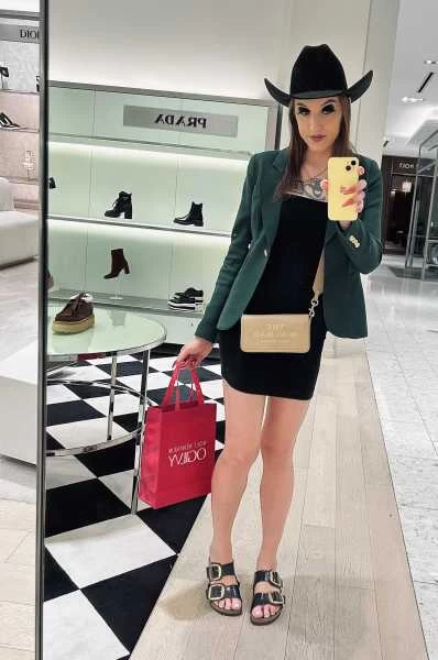 Photo 25 of Stephanie May