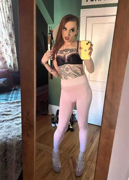 Photo 39 of Stephanie May