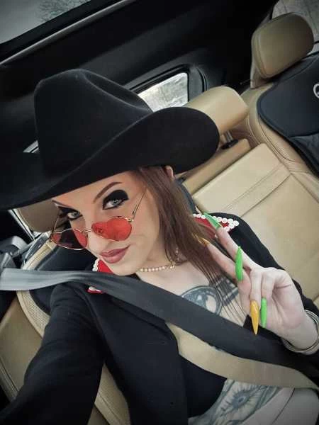 Photo 37 of Stephanie May