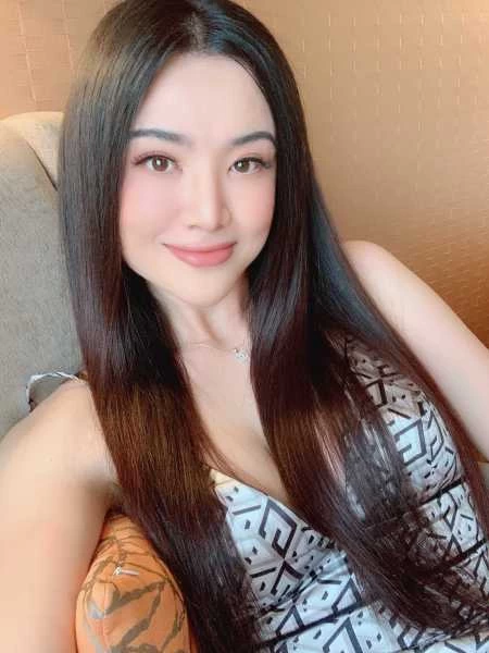 Photo 7 of Monica lee