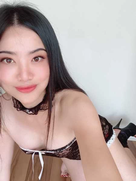 Photo 6 of Monica lee