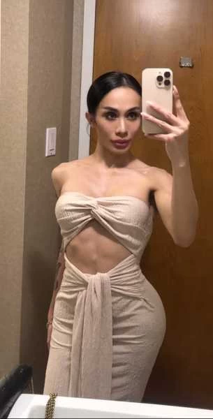 Photo 8 of FILIPINA ATHEINA LAST NIGHT