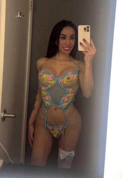 Thumbnail of FILIPINA ATHEINA LAST NIGHT’s photo gallery