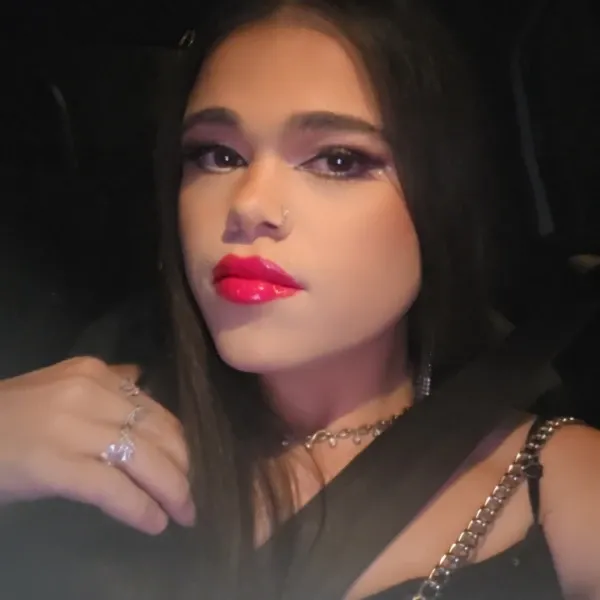 Thumbnail of Layla’s photo gallery
