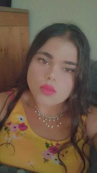 Thumbnail of Layla’s photo gallery