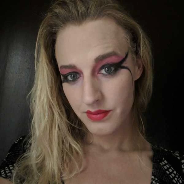 Photo 2 of Allison catia